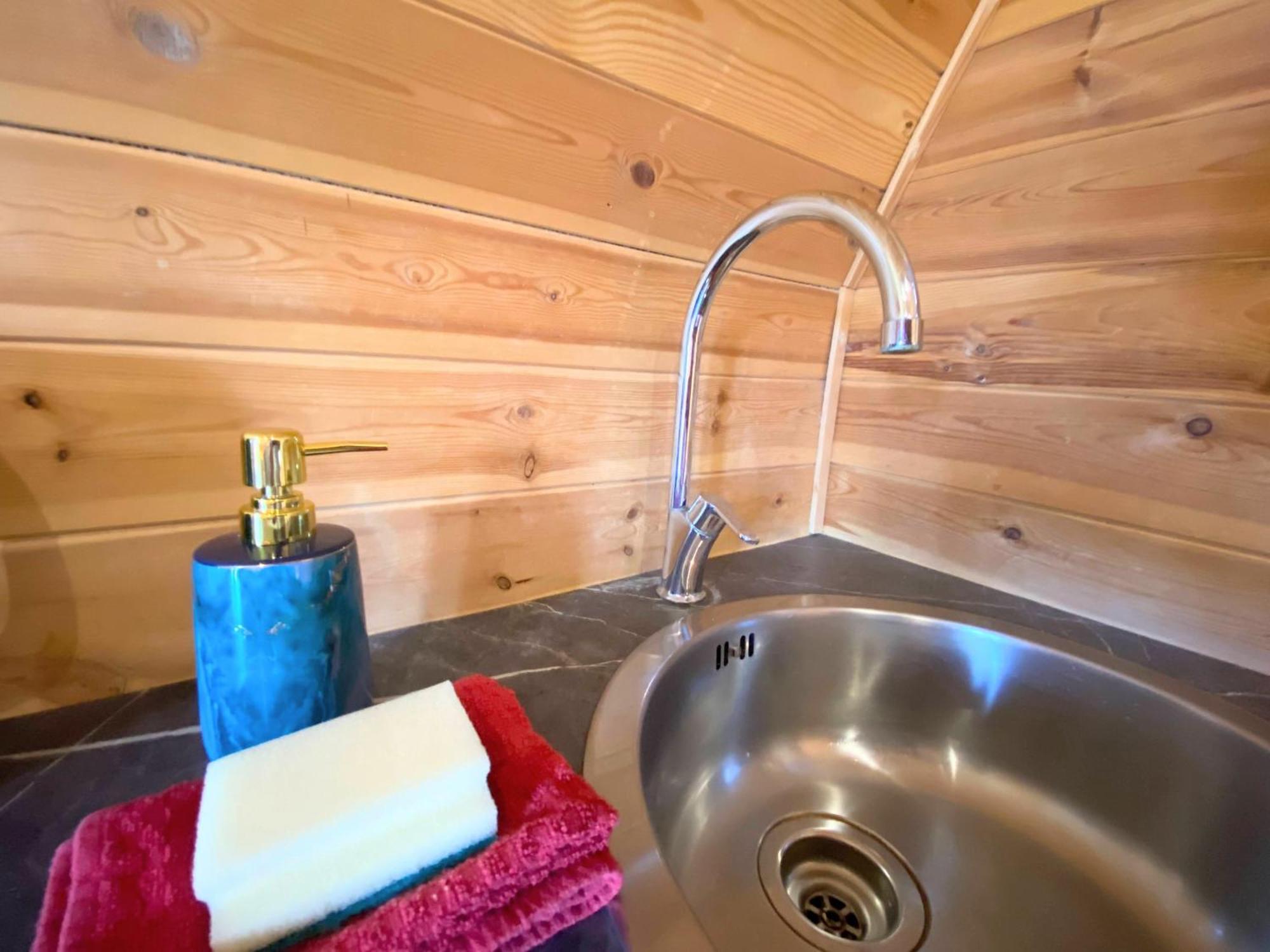 Pond View Pod 1 With Outdoor Hot Tub - Fife - Loch Leven - Lomond Hills Villa Kelty Ngoại thất bức ảnh